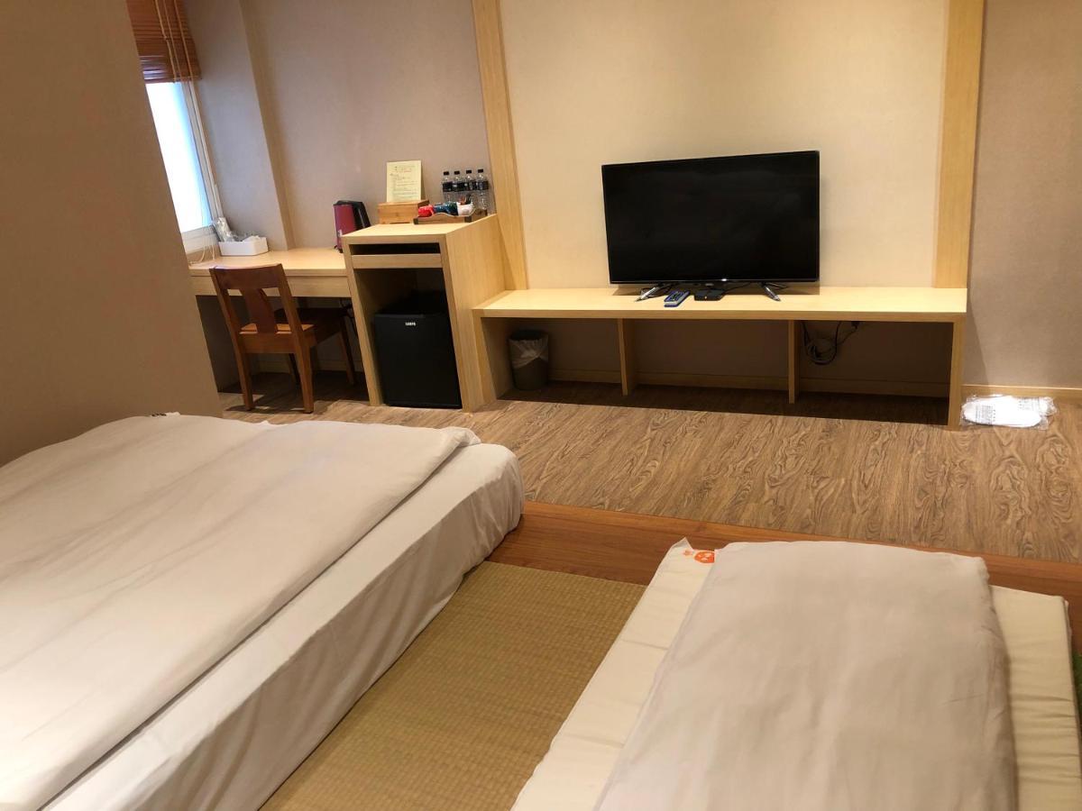 玉灣鵬灣民宿jade Bay B&B 東港 エクステリア 写真